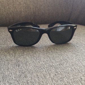 Women’s Ray Ban Wayfarer polarized sunglasses